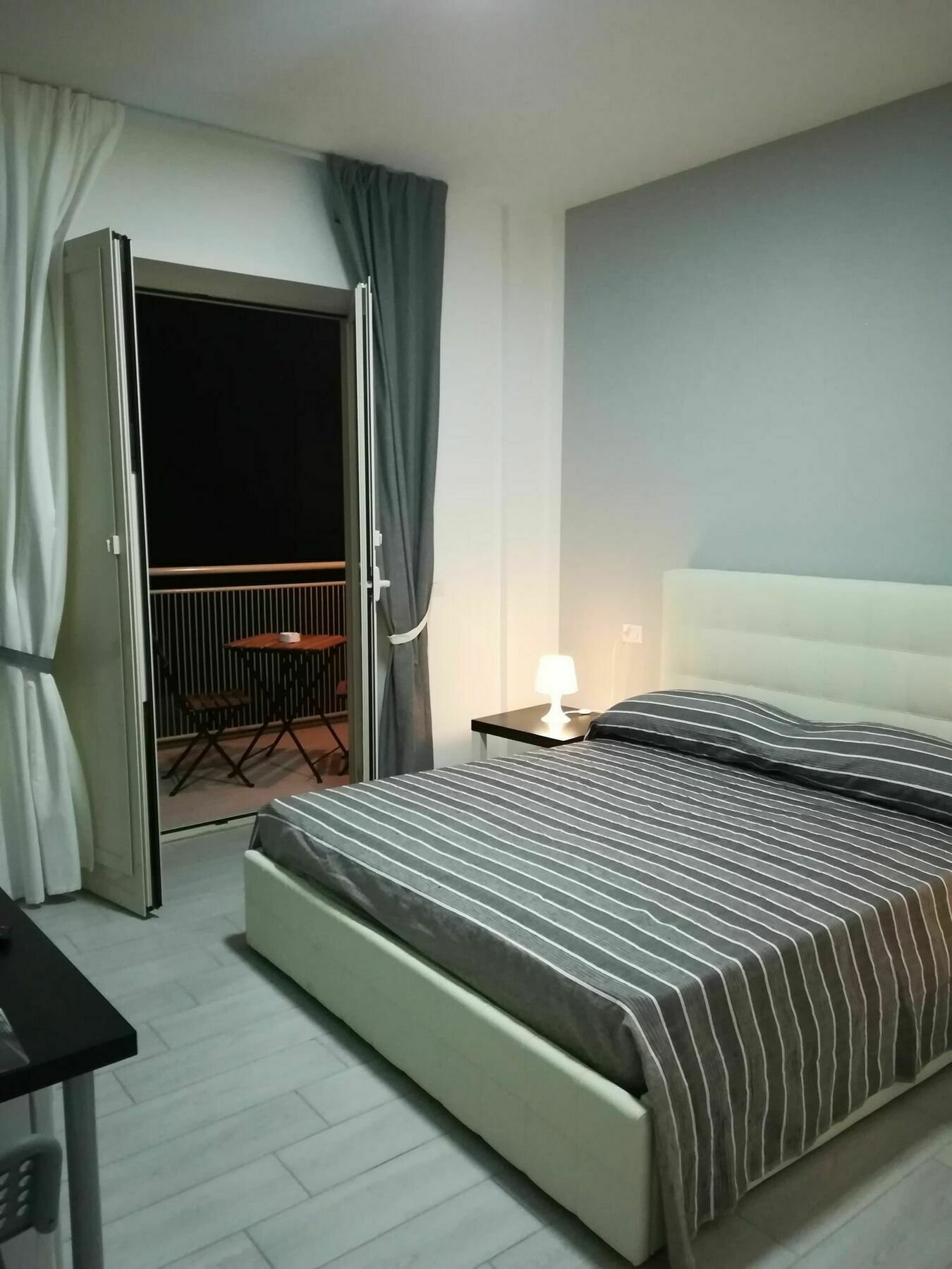 Bed and Breakfast Neapolis Center Екстер'єр фото