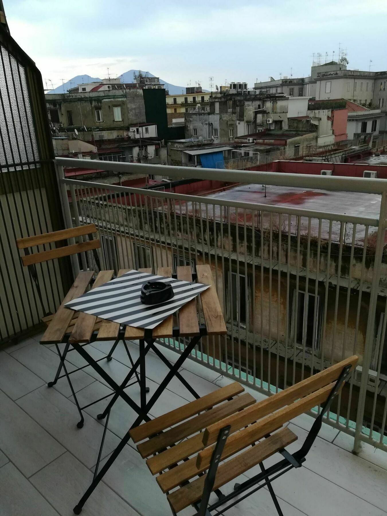 Bed and Breakfast Neapolis Center Екстер'єр фото