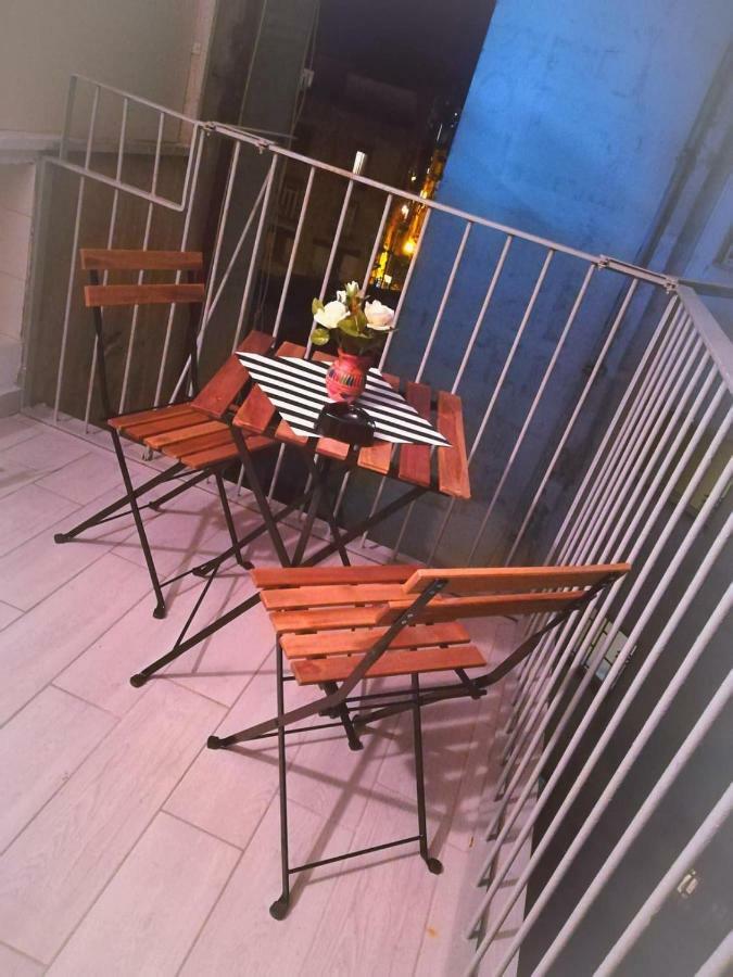 Bed and Breakfast Neapolis Center Екстер'єр фото